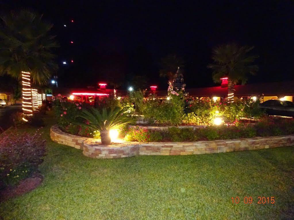 Deluxe Inn - Savannah Dış mekan fotoğraf